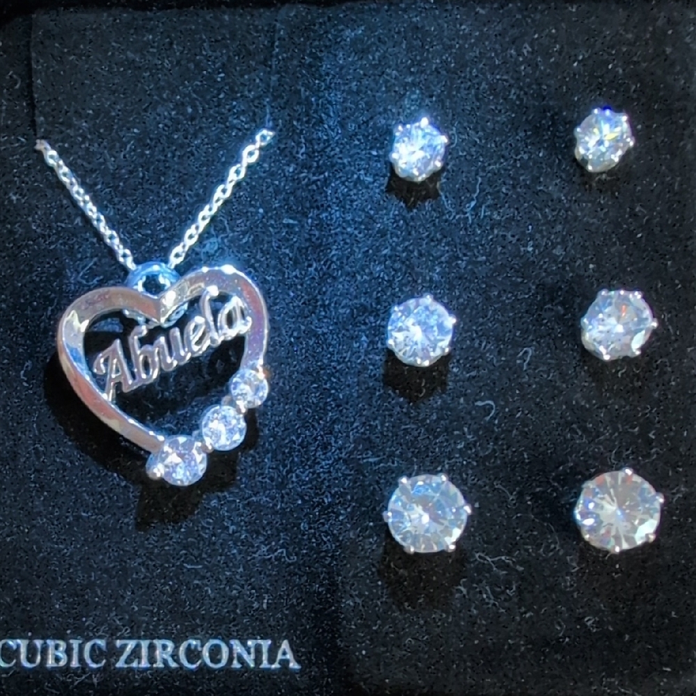Elegant Silver Heart Necklace Set with Cubic Zirconia